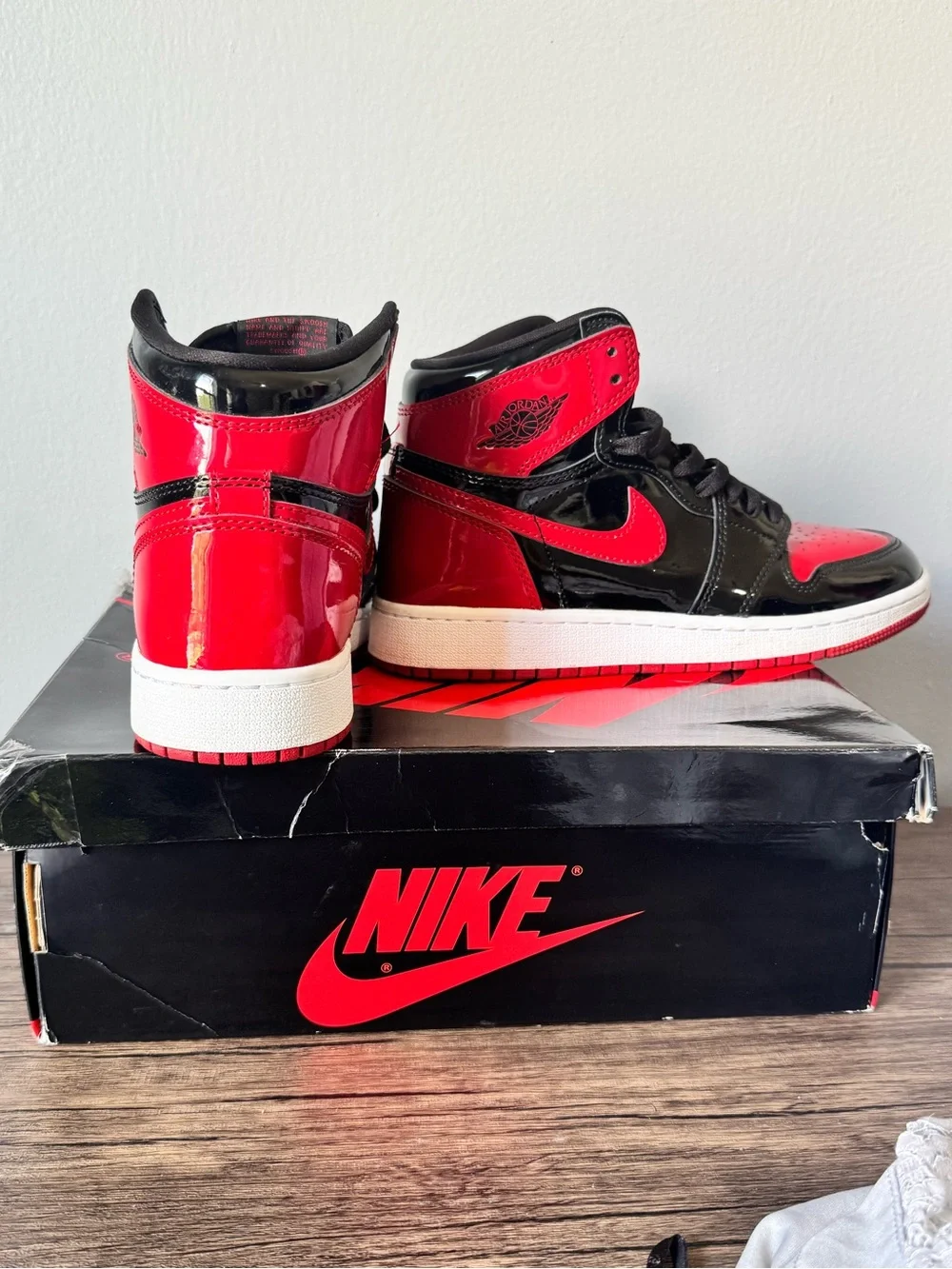 Nike Jordan 1s Red Toe with Box High-Top Sneakers - Black & Red